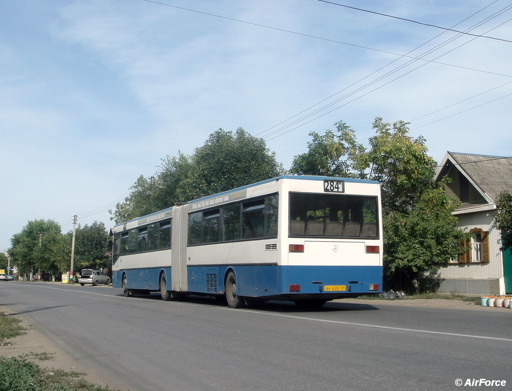 Саратовская область, Mercedes-Benz O405G № АН 620 64