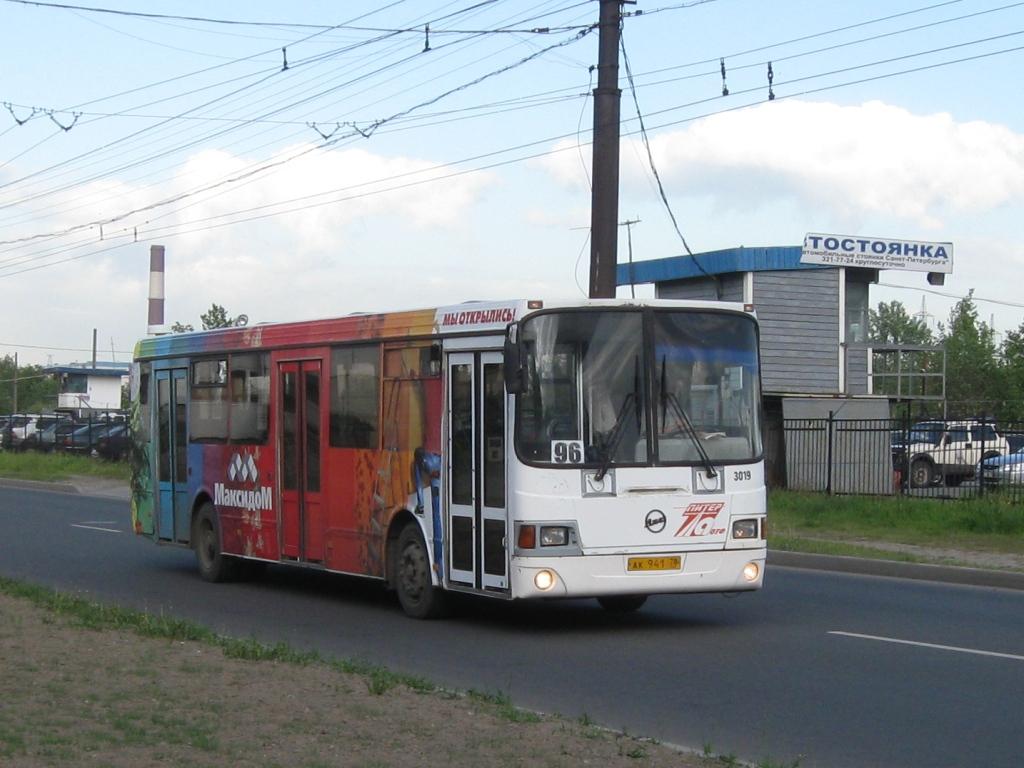 Sankt Peterburgas, LiAZ-5256.25 Nr. 3019