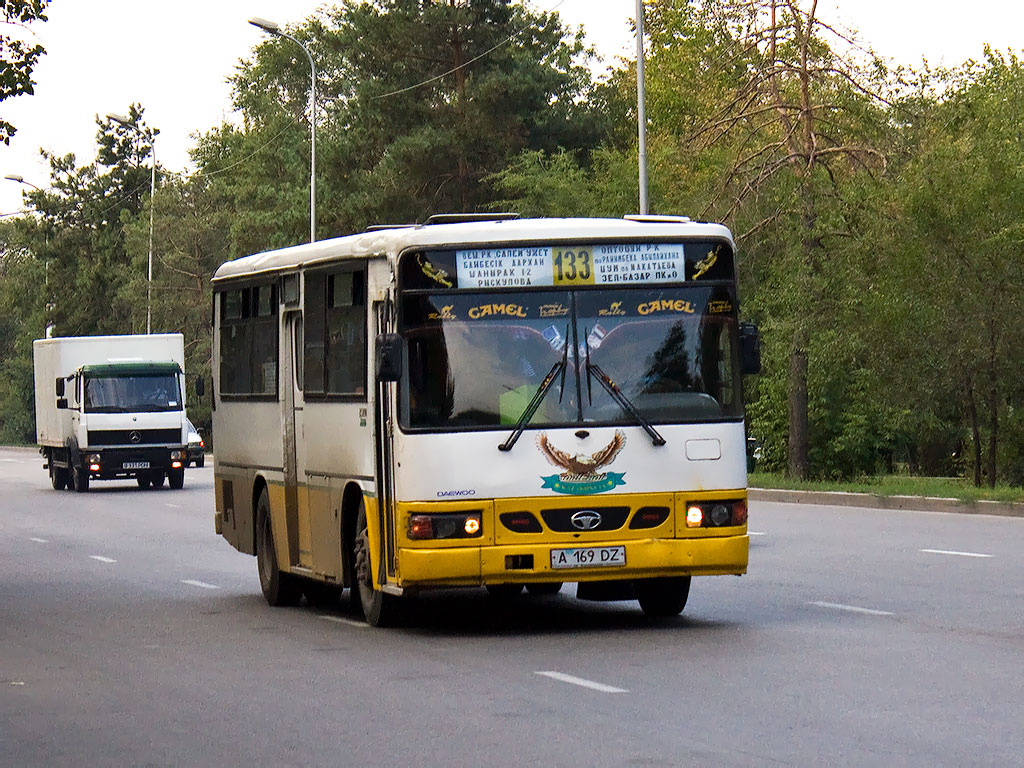 Ałmaty, Daewoo BS090 Royal Midi (Busan) Nr A 169 DZ