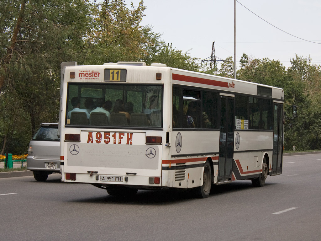 Алматы, Mercedes-Benz O405 № A 951 FH