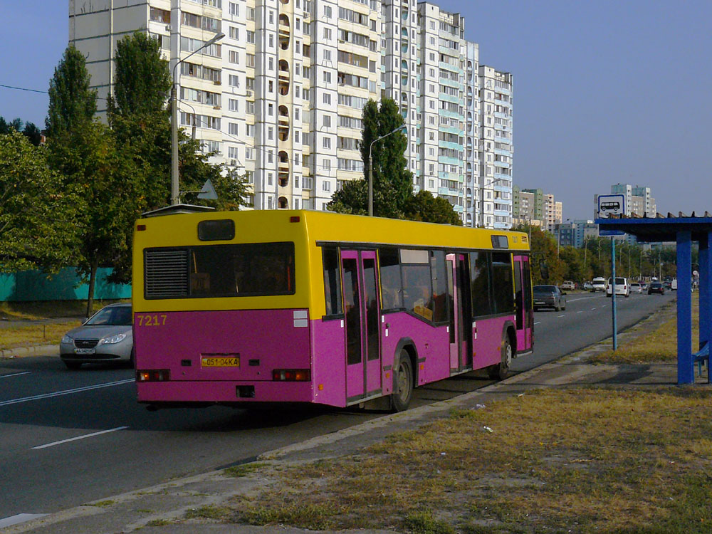 Киев, МАЗ-103.061 № 7217
