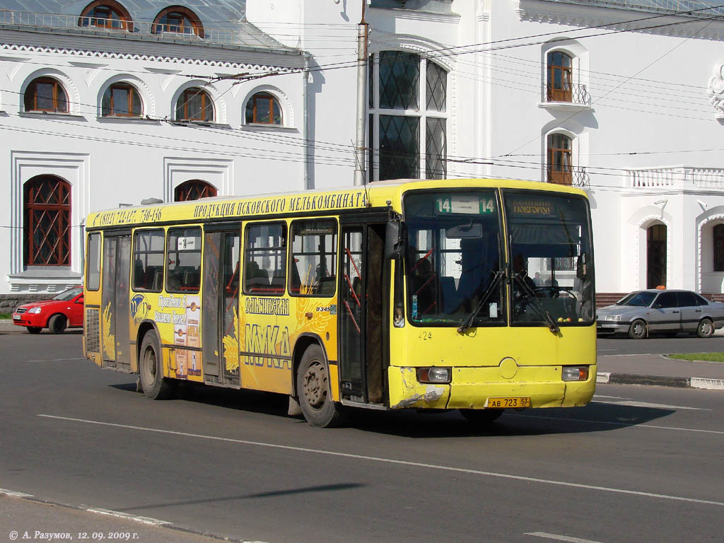 Новгородская область, Mercedes-Benz O345 № 424