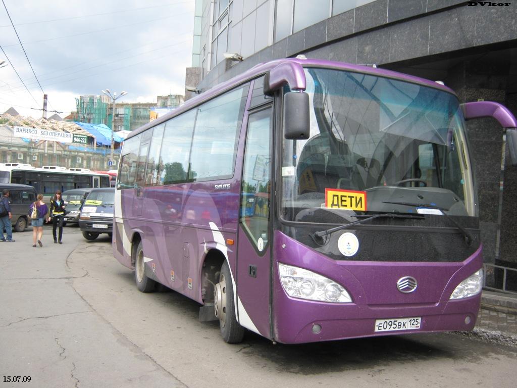 Приморский край, Sunlong SLK6798F1A № Е 095 ВК 125