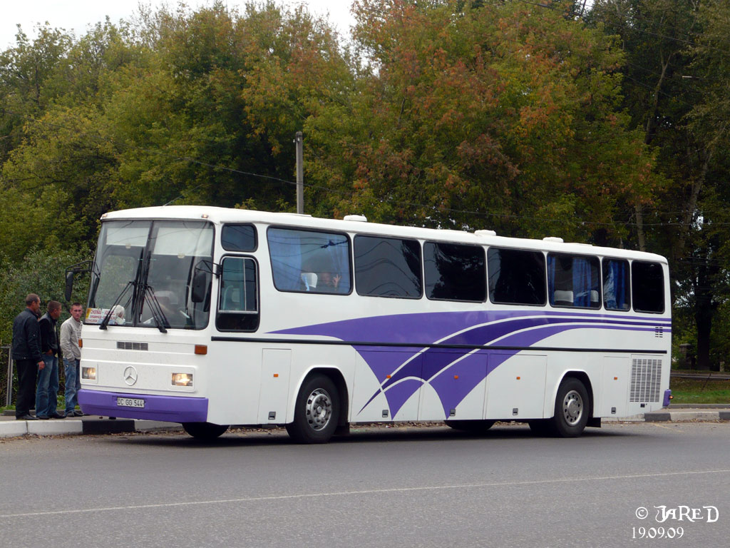 Автобус Mercedes Benz o303