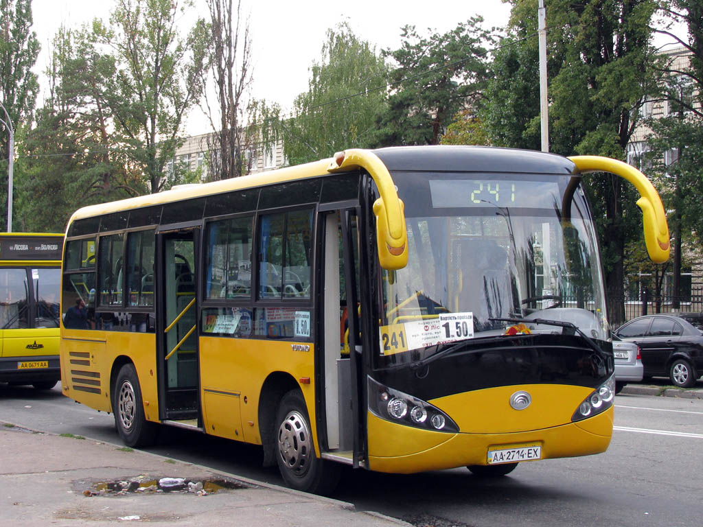Киев, Yutong ZK6896HG № AA 2714 EX