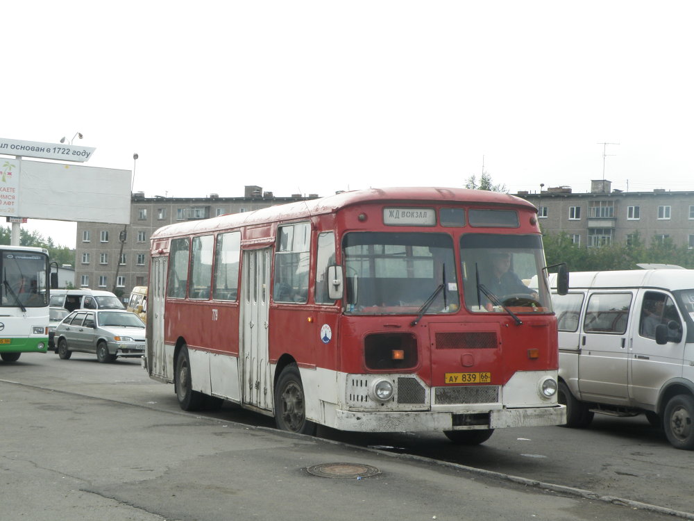 Свердловская область, ЛиАЗ-677М № 779