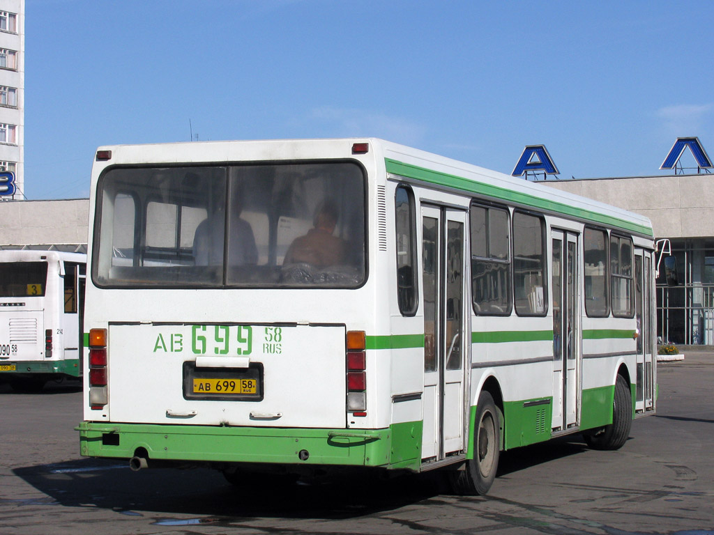 Penza region, LiAZ-5256.00 # 273