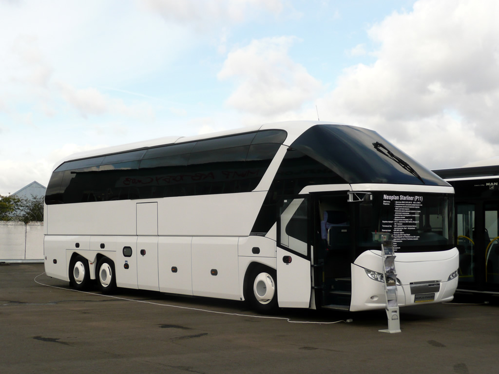 Московская область, Neoplan P11 N5217/3SHD Starliner C № б/н; Московская область — Автотранспортный фестиваль "Мир автобусов 2009"