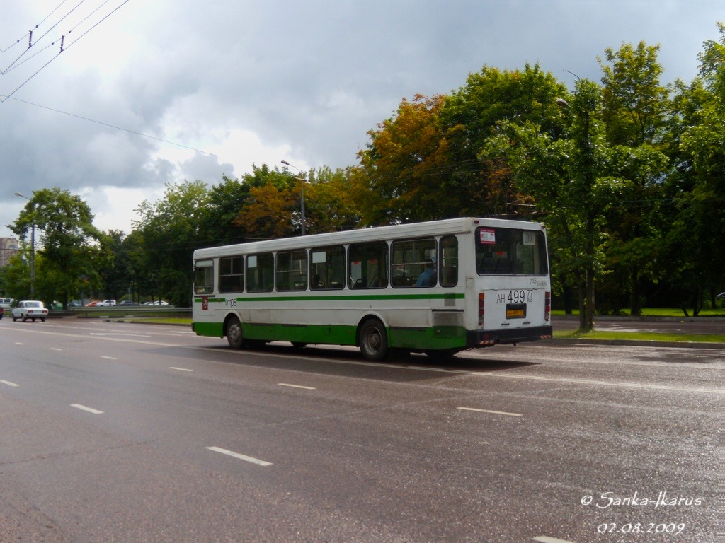 Москва, ЛиАЗ-5256.25 № 01106