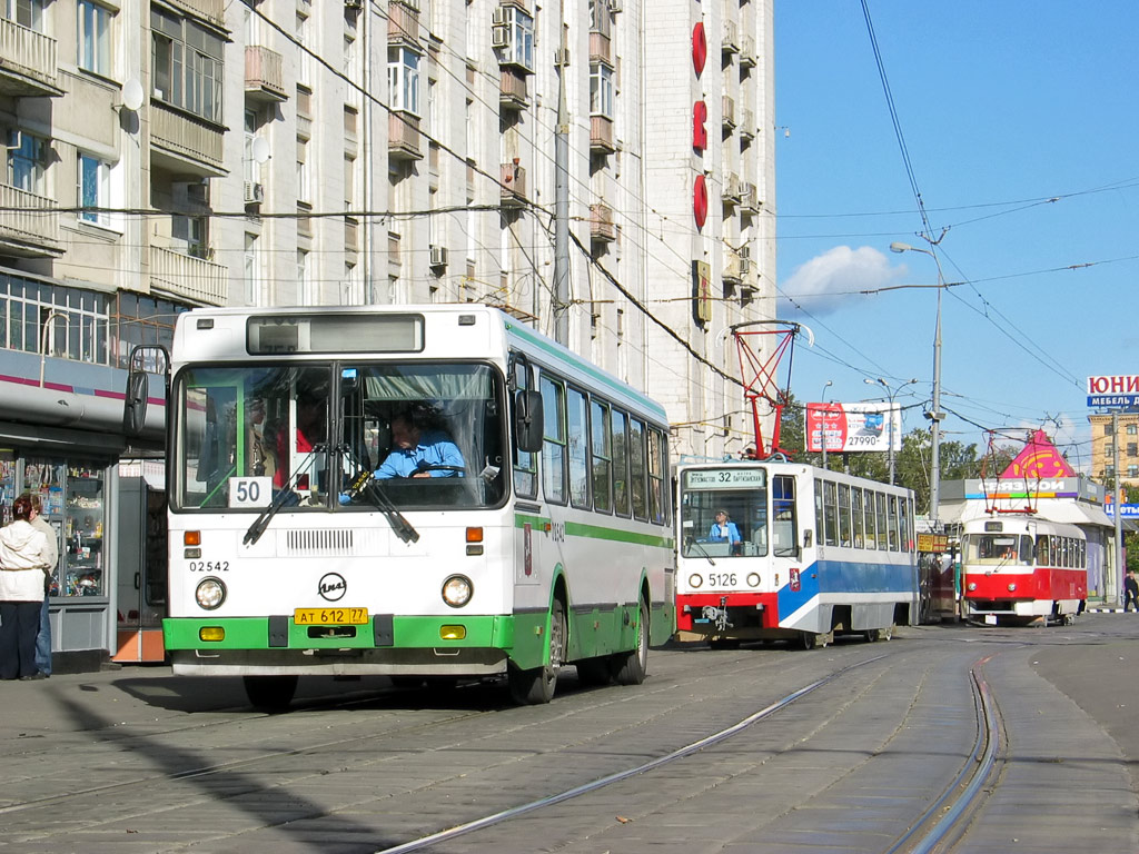 Москва, ЛиАЗ-5256.25 № 02542