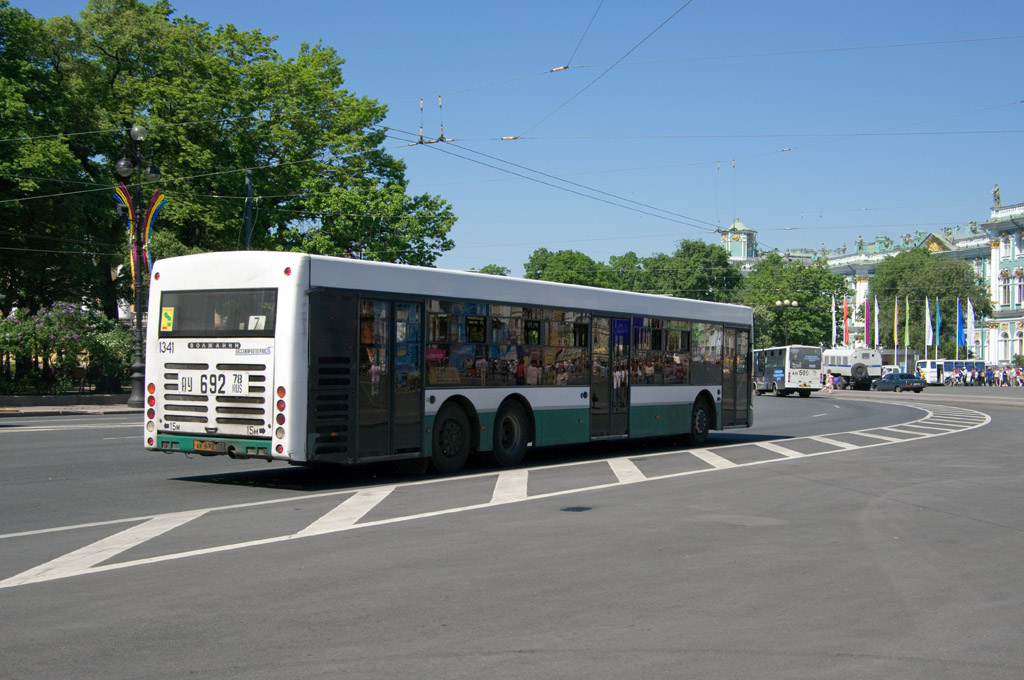 Sankt Petersburg, Volgabus-6270.06 