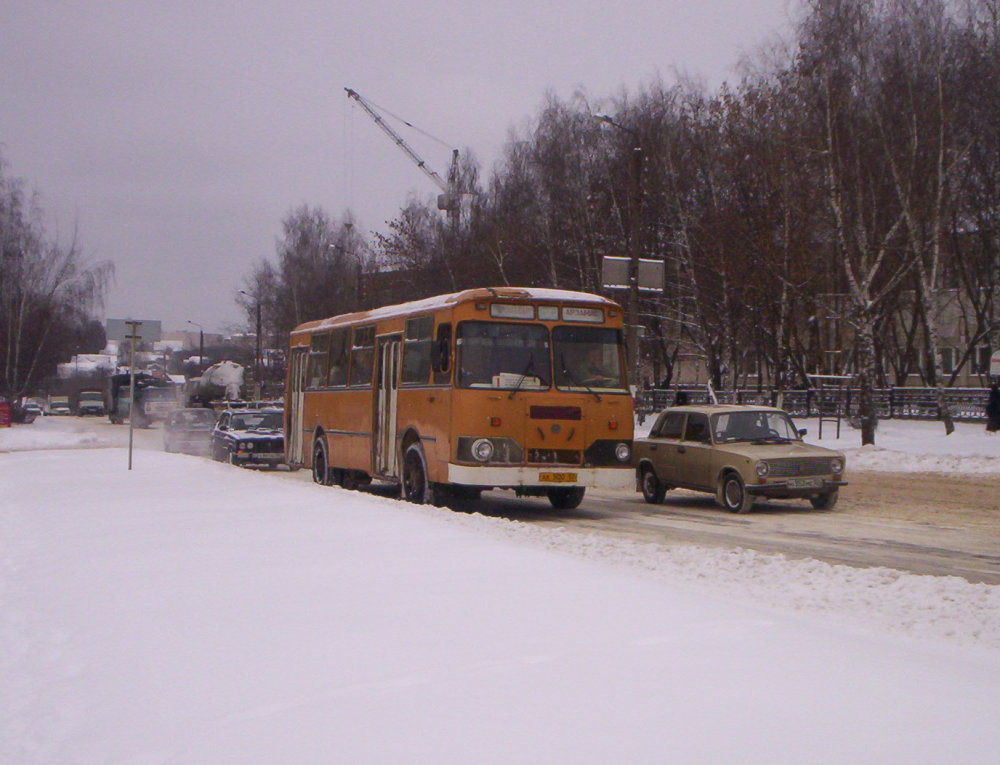 Nizhegorodskaya region, LiAZ-677M # АК 500 52