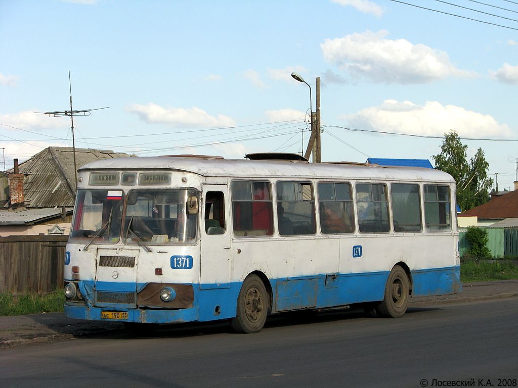 Омская область, ЛиАЗ-677М № 1371