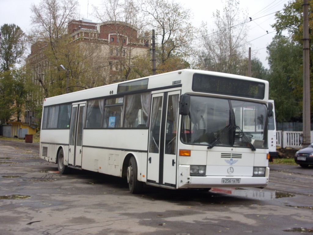 Санкт-Петербург, Mercedes-Benz O405 № В 256 ТВ 98