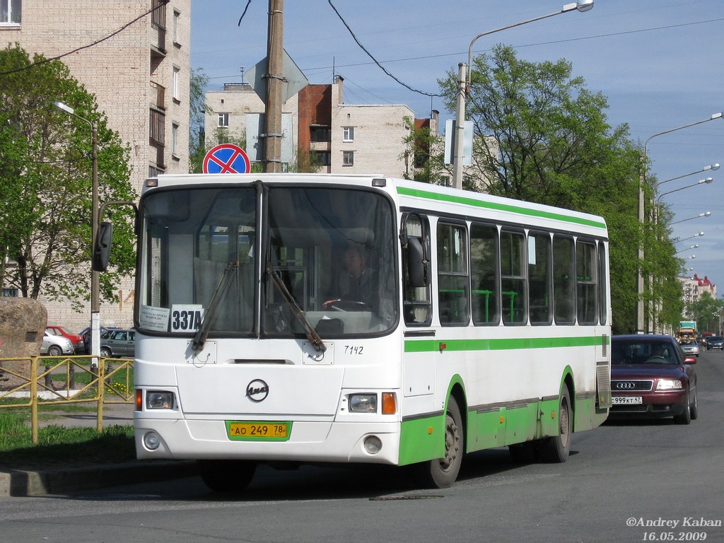 Санкт-Петербург, ЛиАЗ-5256.25 № 7142