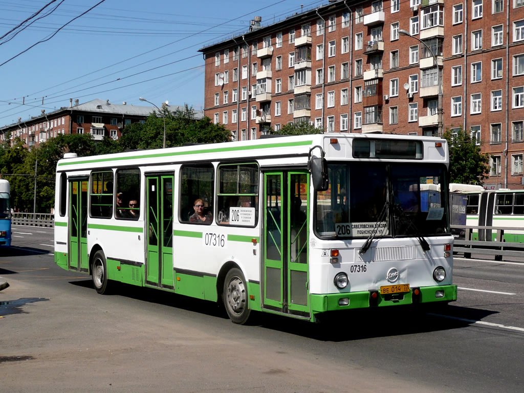 Moskau, LiAZ-5256.25 Nr. 07316