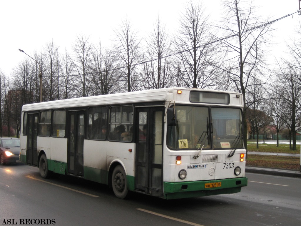 Szentpétervár, LiAZ-5256.00 sz.: 7303