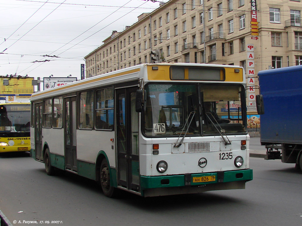 Санкт-Петербург, ЛиАЗ-5256.25 № 1235