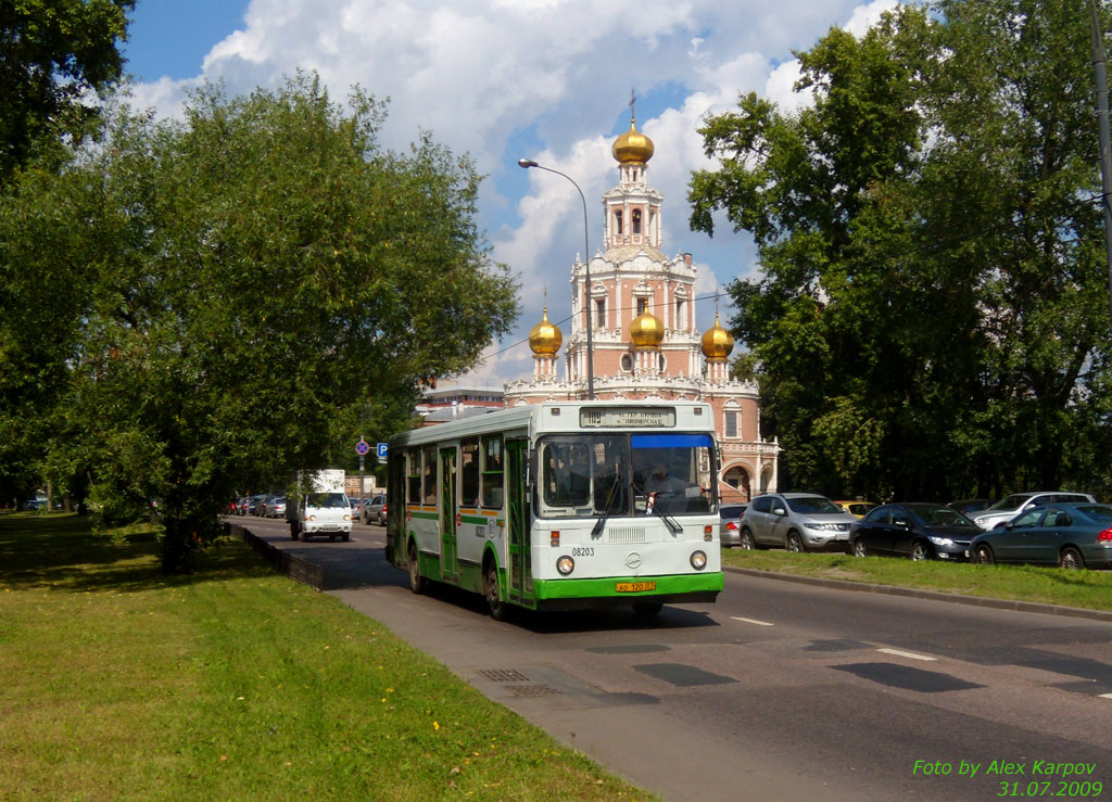 Москва, ЛиАЗ-5256.25 № 08203