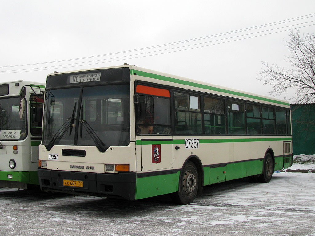 Moskva, Ikarus 415.33 č. 07357