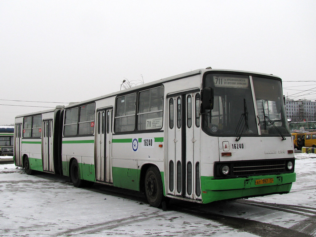 Moskwa, Ikarus 280.33M Nr 16240