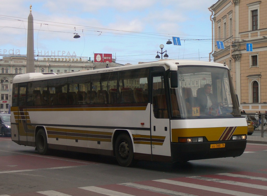 Санкт-Петербург, Neoplan N316K Transliner № АХ 785 78