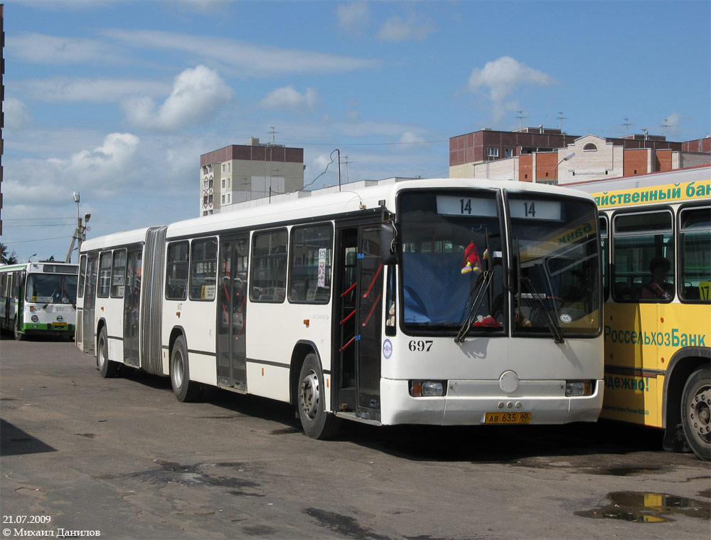 Псковская область, Mercedes-Benz O345G № 697