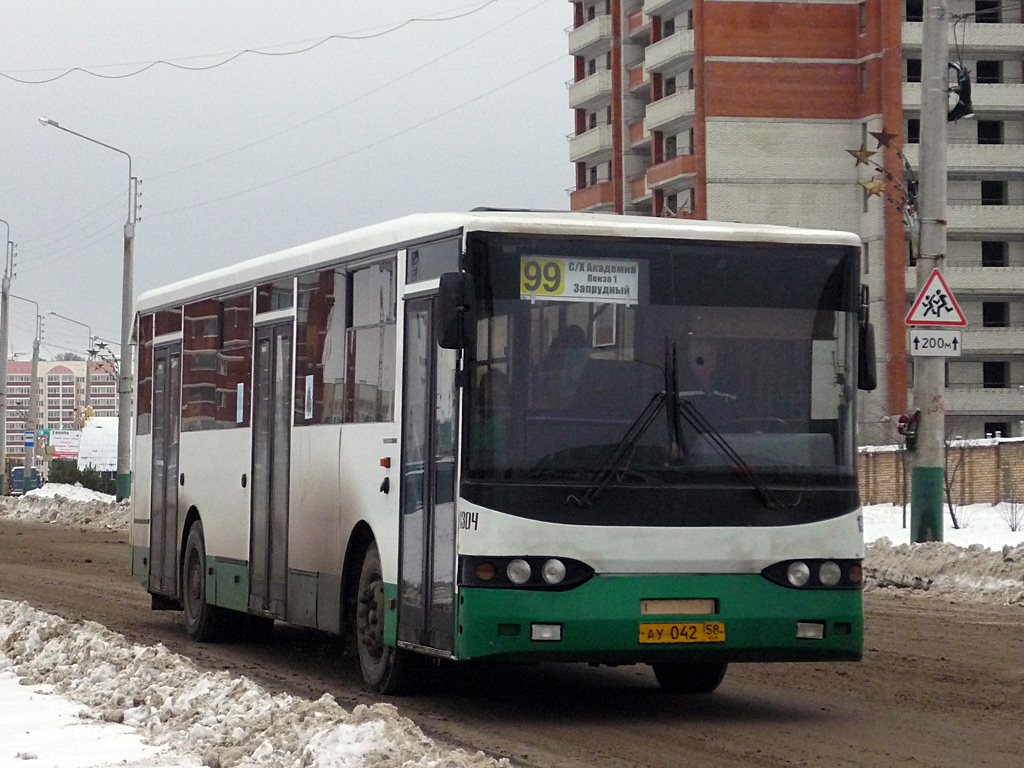 Пензенская область, Волжанин-5270-10-04 № 1304