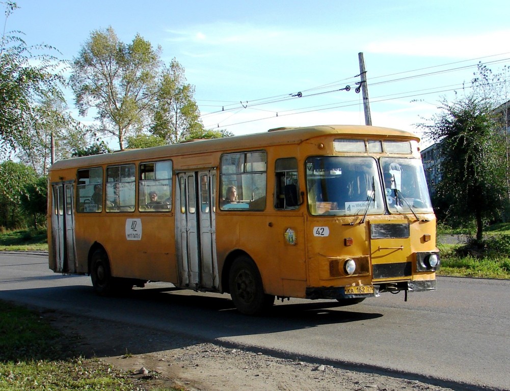 Хабаровский край, ЛиАЗ-677М № 42