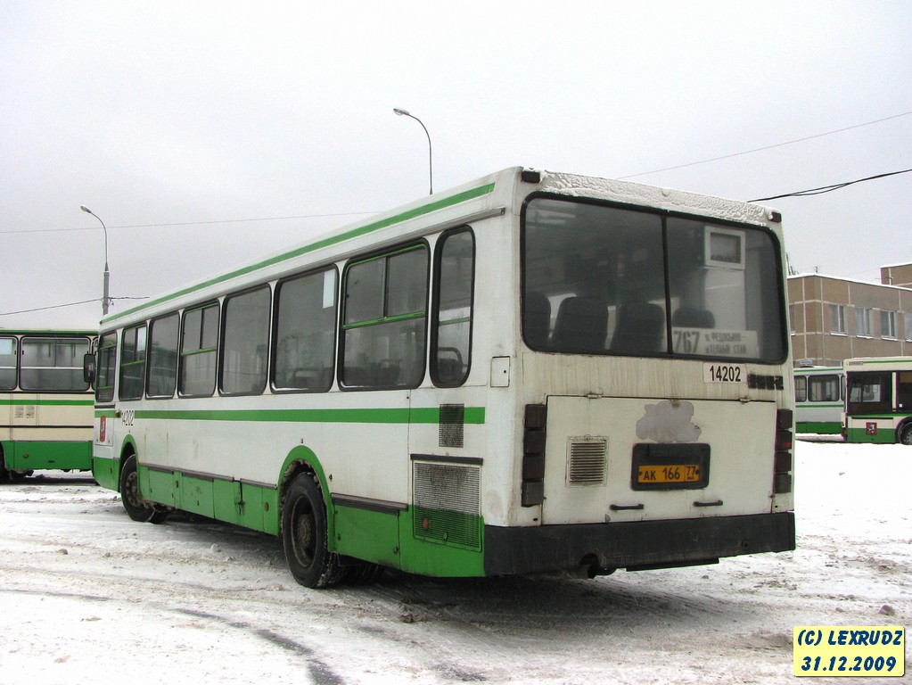 Moskau, LiAZ-5256.25 Nr. 14202