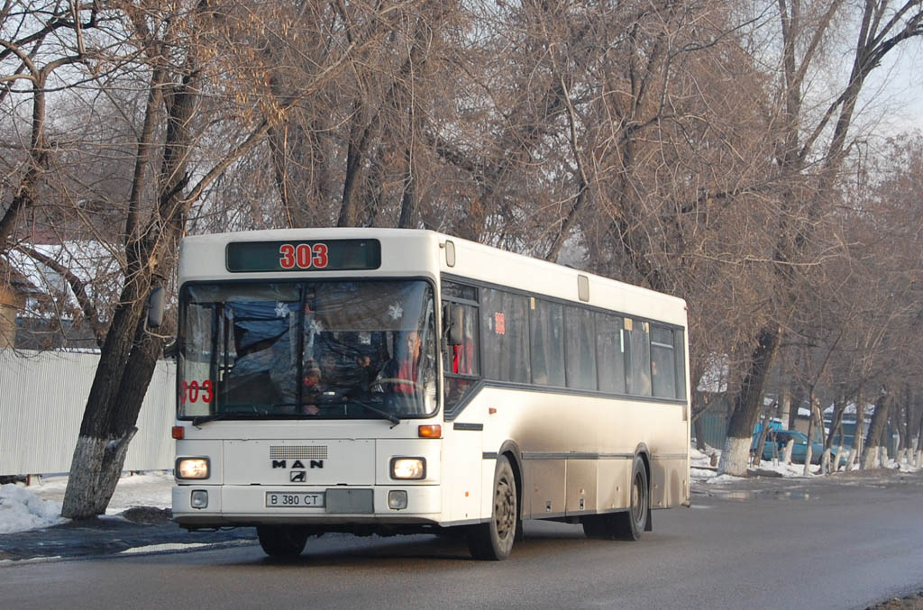 Алматы, MAN 888 SÜ242 № B 380 CT