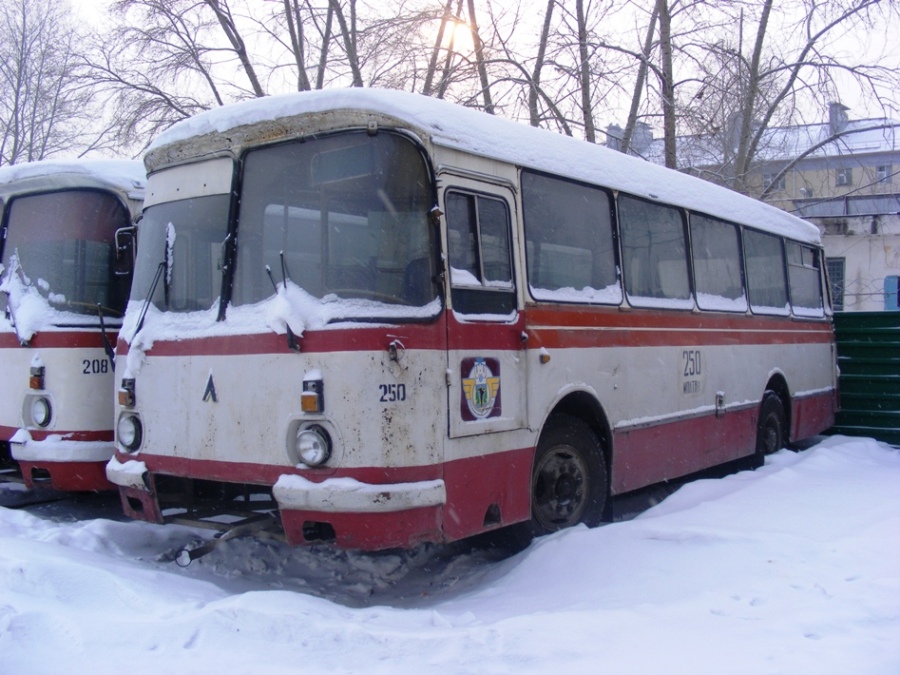 Хабаровский край, ЛАЗ-695Н № 250