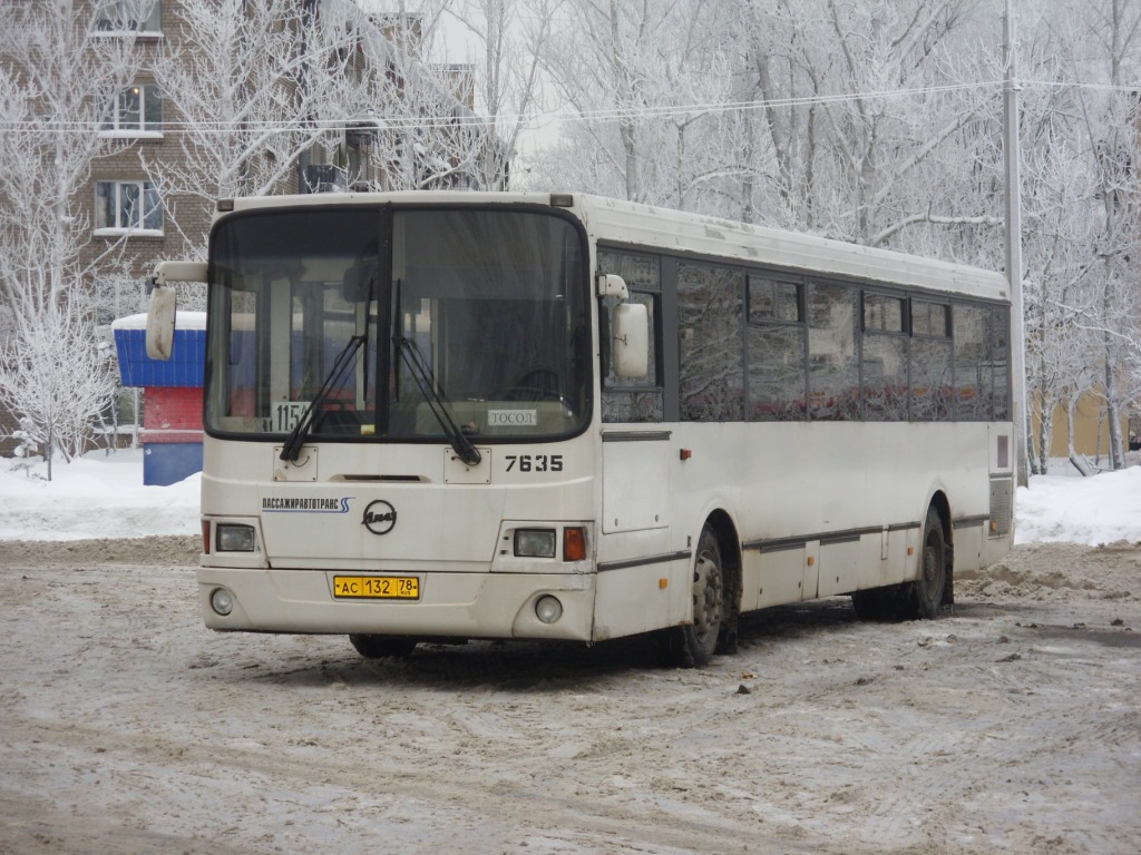 Petrohrad, LiAZ-5256.25 č. 7635