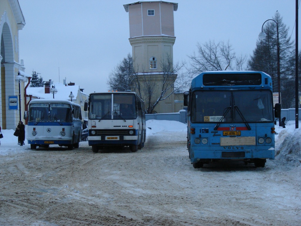 Ленинградская область, Säffle № АЕ 696 47; Ленинградская область, Ikarus 280.33O № АЕ 683 47; Ленинградская область, ЛАЗ-695Н № АЕ 822 47