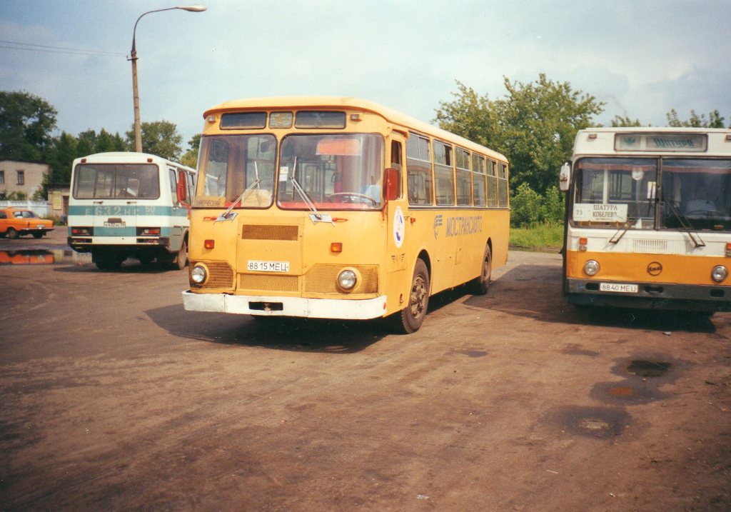 Moskevská oblast, PAZ-3205-110 č. 0121; Moskevská oblast, LiAZ-677M č. 0317; Moskevská oblast, LiAZ-5256.00 č. 1305