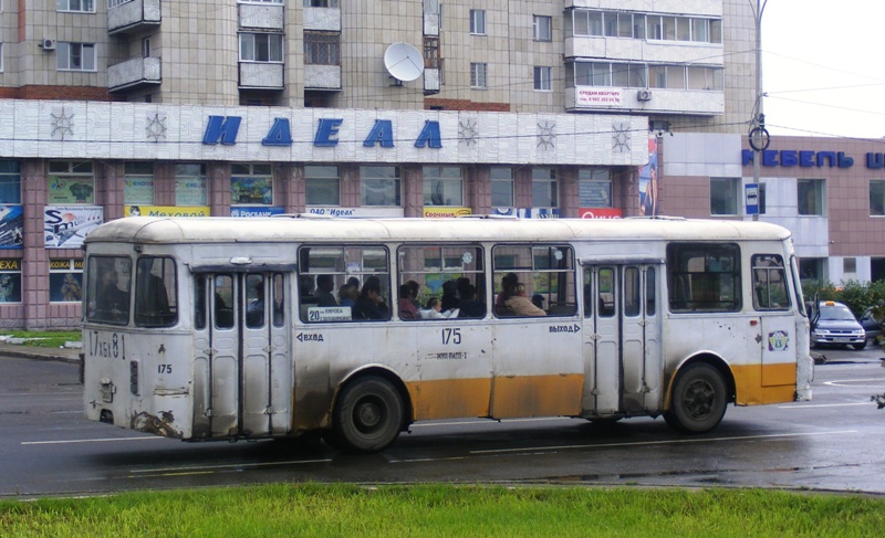 Хабаровский край, ЛиАЗ-677М № 175