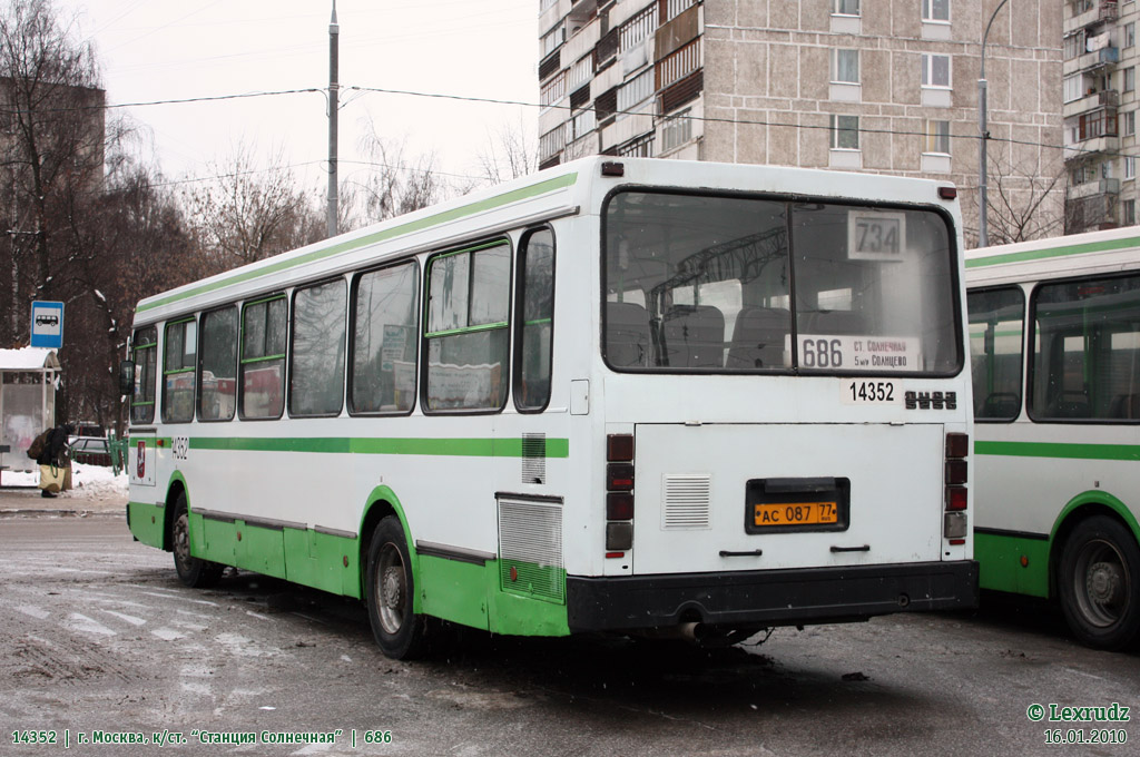 Moskva, LiAZ-5256.25 č. 14352