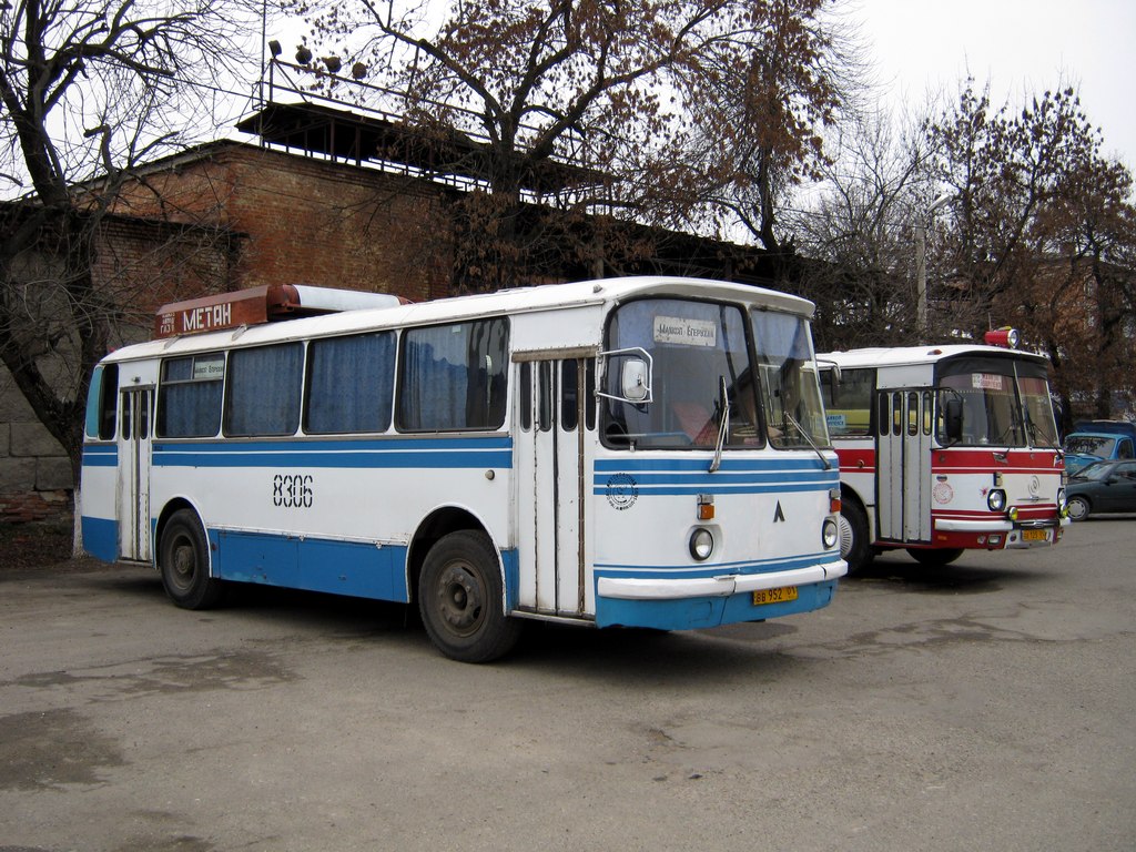 Адыгея, ЛАЗ-695Н № 8306