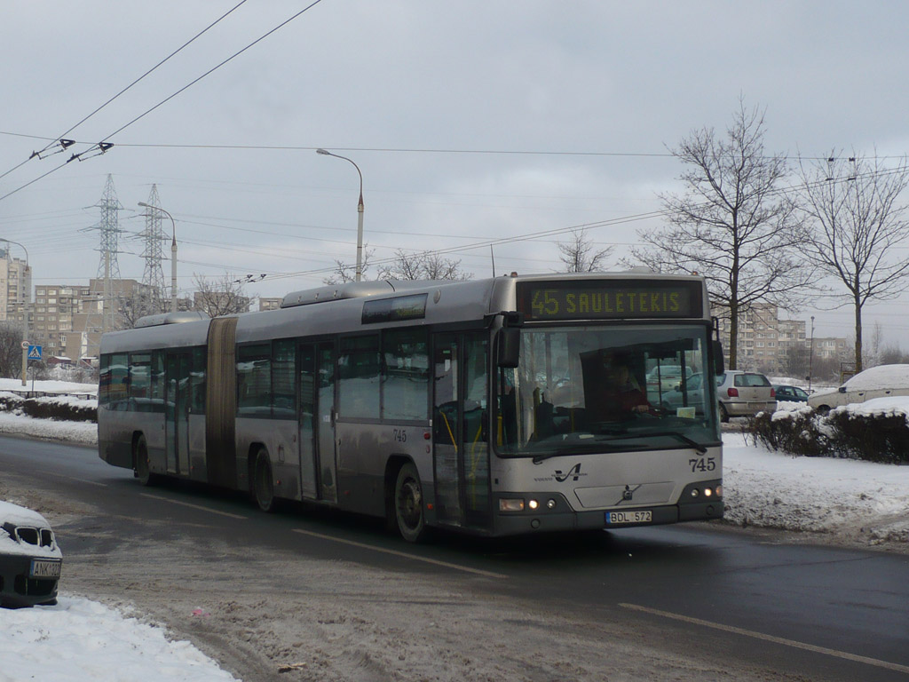 Литва, Volvo 7700A № 745