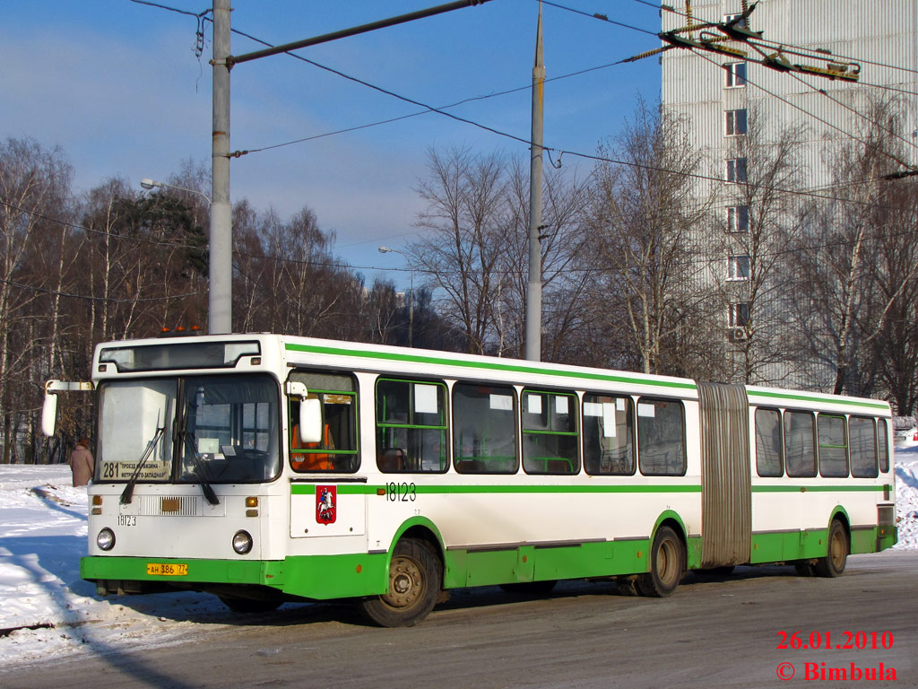 Москва, ЛиАЗ-6212.01 № 18123