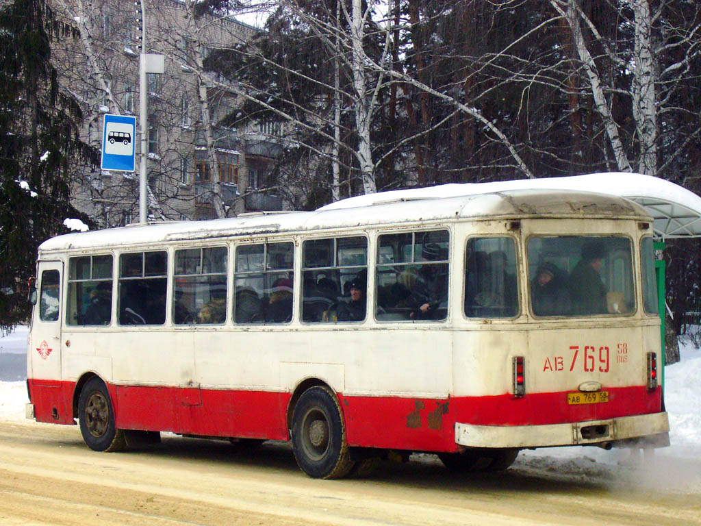 Obwód penzeński, LiAZ-677M Nr 52