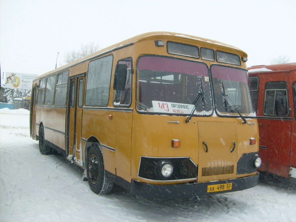 Nizhegorodskaya region, LiAZ-677M # АК 498 52