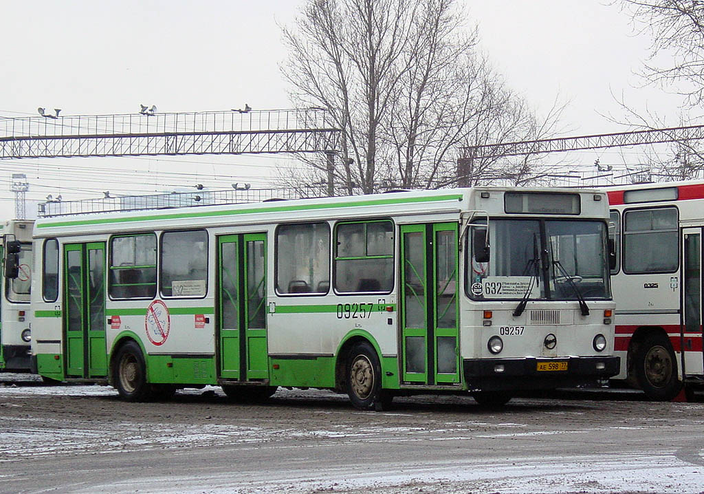 Maskva, LiAZ-5256.25 Nr. 09257
