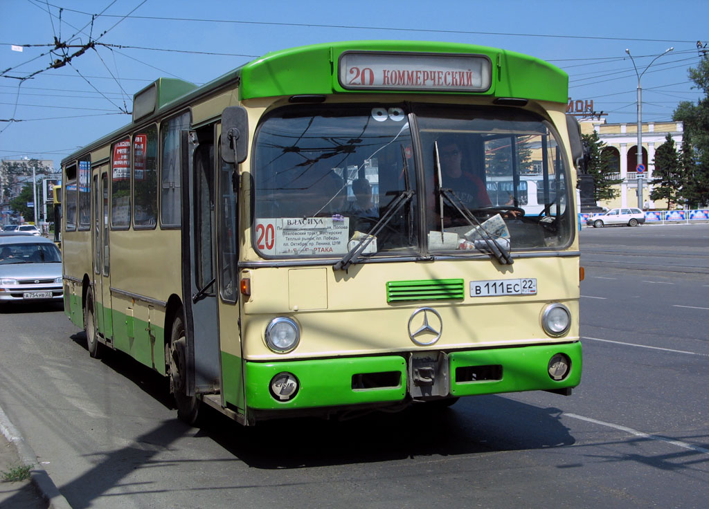 Алтайский край, Mercedes-Benz O305 № В 111 ЕС 22