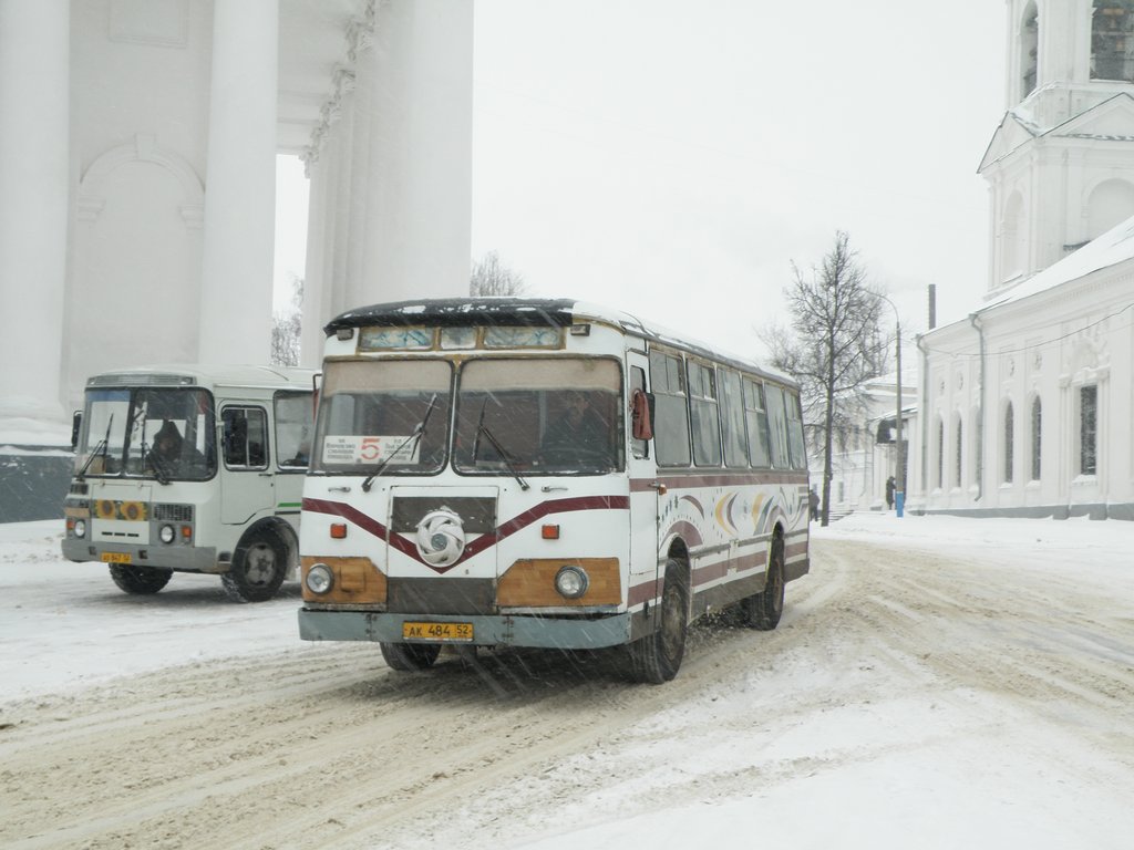 Нижегородская область, ЛиАЗ-677М № АК 484 52