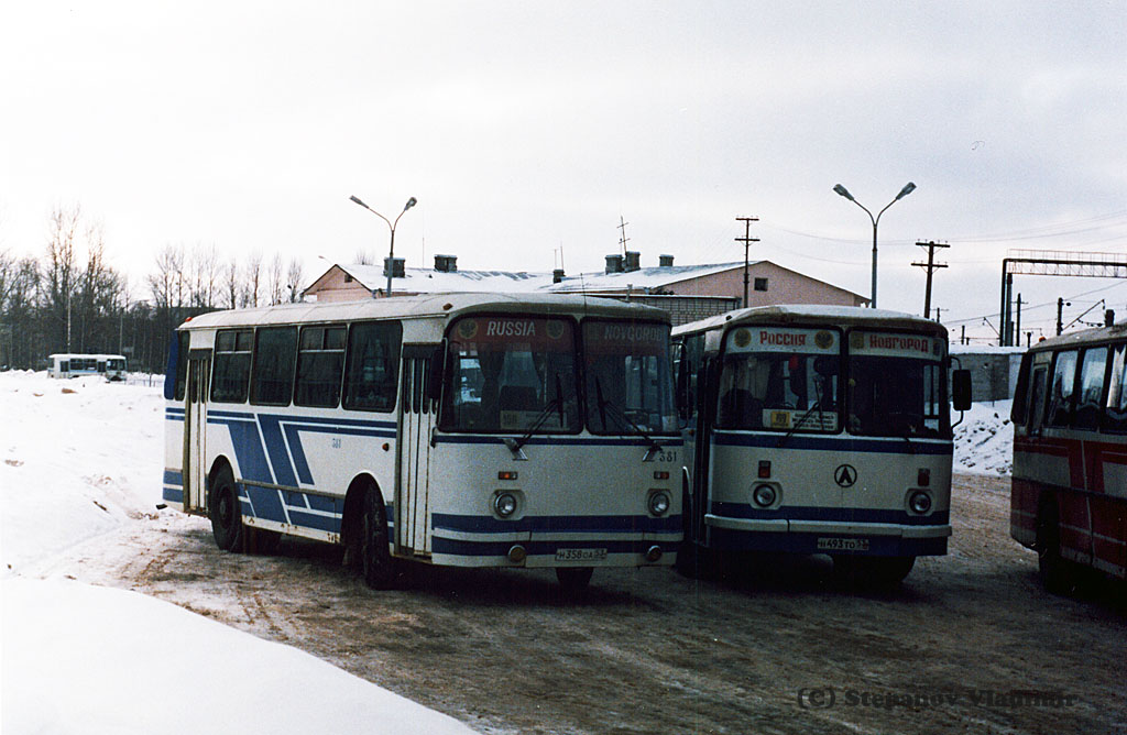 Novgorod region, LAZ-695N № 381; Novgorod region, LAZ-695N № 24