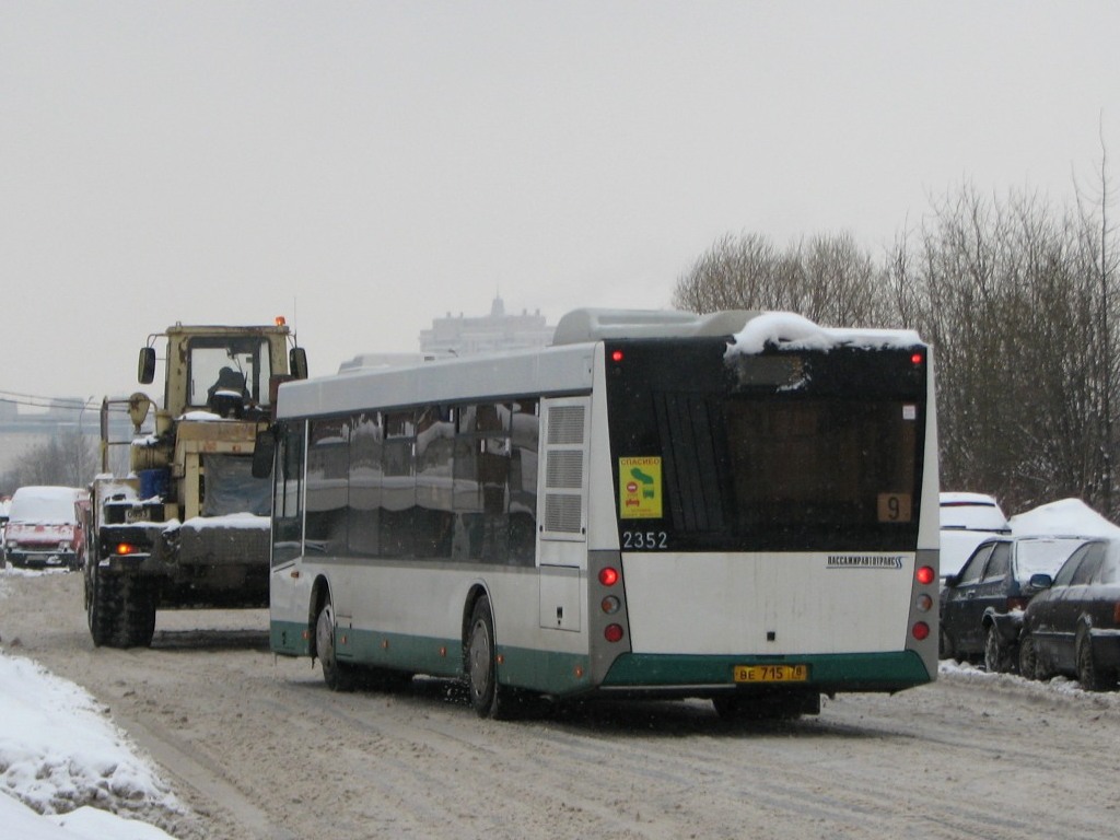 Санкт-Петербург, МАЗ-203.065 № 2352