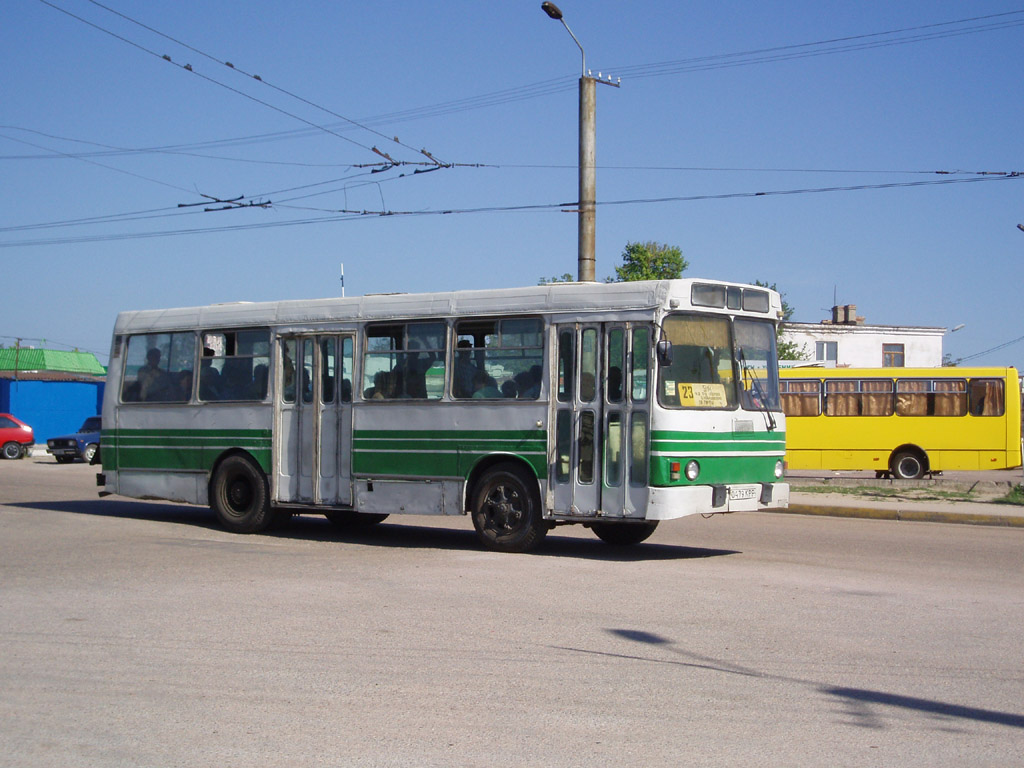 Автобус 16 севастополь. Автобус ЛАЗ 4204. ЛАЗ 42021. ЛАЗ-4202 автобус.