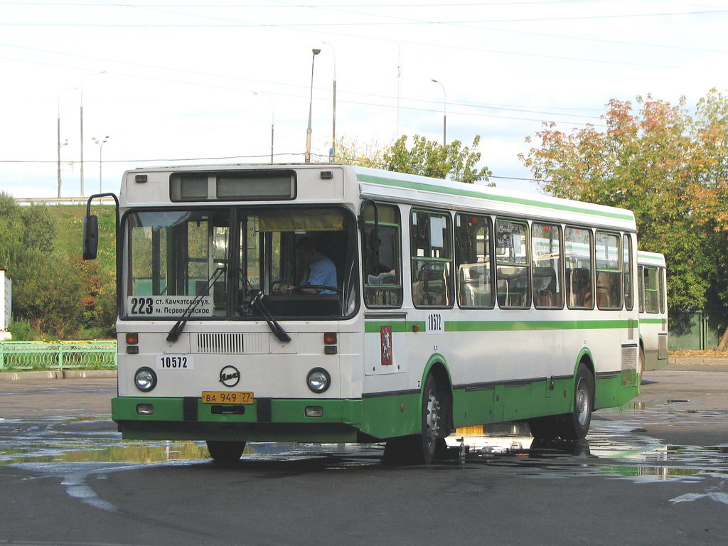 Moskau, LiAZ-5256.25 Nr. 10572