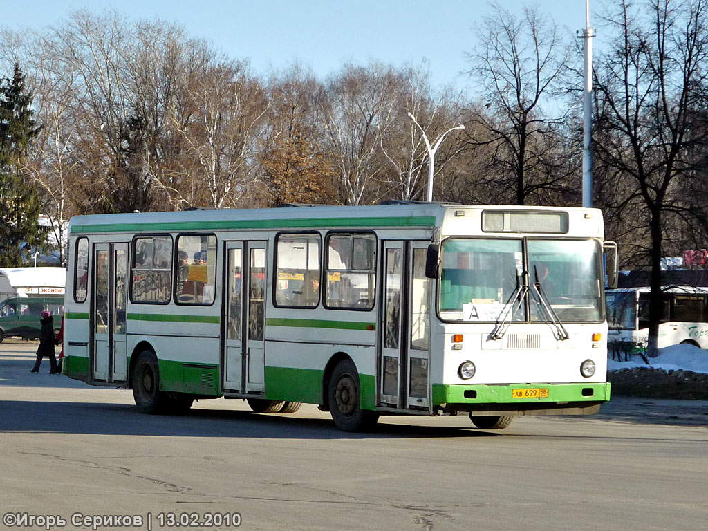Penza region, LiAZ-5256.00 # 273